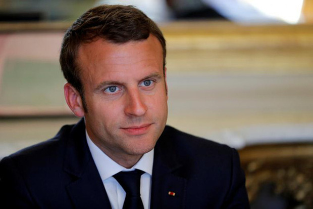 Ba tháng nhậm chức, Tổng thống Macron tốn hơn 30.000 USD trang điểm - Ảnh 1.
