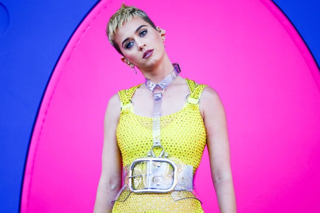 Fan Katy Perry và Taylor Swift cãi nhau nảy lửa chỉ vì 2 người lỡ ra MV cùng ngày - Ảnh 8.