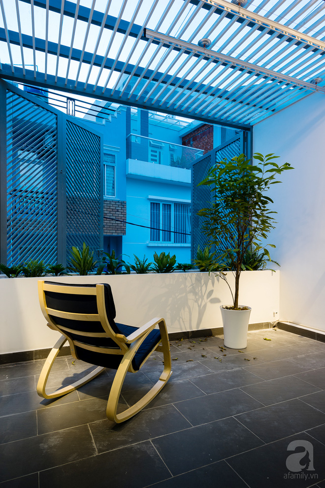 Ngôi nhà 40m² từ xuống cấp trầm trọng thành nơi nằm nghe nắng mưa lý tưởng của gia đình trẻ ở Sài Gòn - Ảnh 14. Ngôi nhà 40m² từ xuống cấp trầm trọng thành nơi nằm nghe nắng mưa lý tưởng của gia đình trẻ ở Sài Gòn - Ảnh 14.