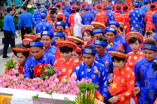 100 cặp đôi Sài Gòn hạnh phúc đạp xe đến lễ thành hôn trong ngày Quốc khánh - Ảnh 8.