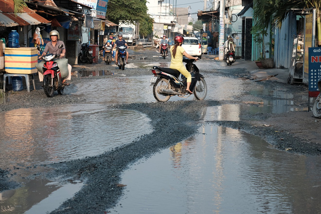 Mẹ chiến sĩ chữa cháy hi sinh khi đang dập lửa ở Sài Gòn: “Nó còn chưa kịp đặt tên cho con” - Ảnh 2.