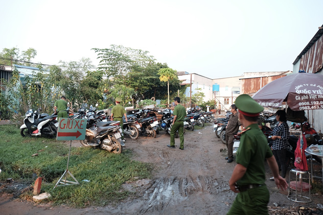 Mẹ chiến sĩ chữa cháy hi sinh khi đang dập lửa ở Sài Gòn: “Nó còn chưa kịp đặt tên cho con” - Ảnh 4.