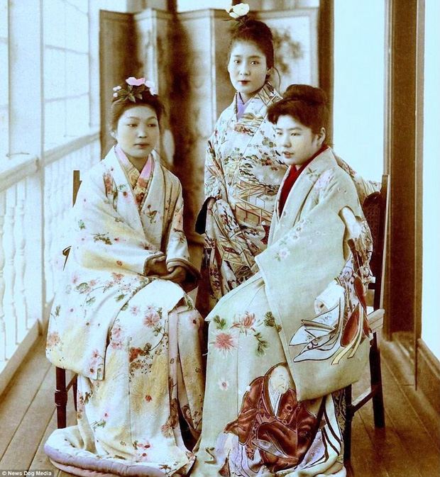Cuộc Sống Của Các Cô Gái Bán Hoa Nhật Bản Thời Xưa, Phải Giam Mình Trong  Lồng Gỗ Ở Khu Nhà Thổ Rộng 81.000M2