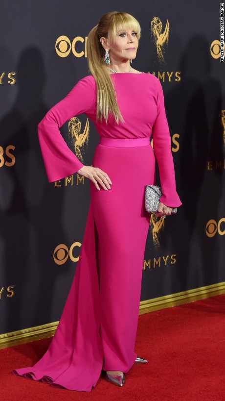Thiên nga nước Úc Nicole Kidman đánh bại mọi nhan sắc khi xuất hiện tại thảm đỏ Emmy 2017 - Ảnh 9.