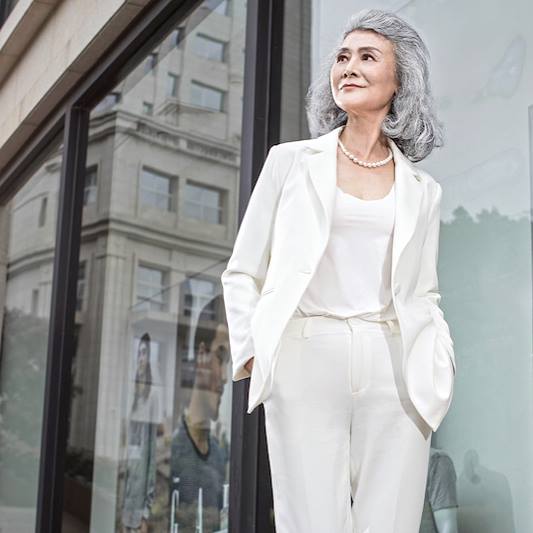 Cụ bà 73 tuổi chất như fashionista, lái mô tô, cưỡi ngựa trên Tây Tạng, nhiều người trẻ tuổi còn thua xa - Ảnh 13. Cụ bà 73 tuổi chất như fashionista, lái mô tô, cưỡi ngựa trên Tây Tạng, nhiều người trẻ tuổi còn thua xa - Ảnh 13.
