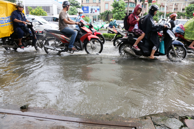 Cận cảnh quái vật thông minh ở Sài Gòn có thể hút sạch nước trên đường ngập chỉ sau 15 phút - Ảnh 2.