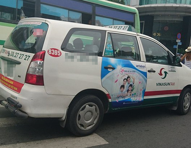Vụ taxi Vinasun để khẩu hiệu “chống” Grab, Uber: Lãnh đạo nói nhân viên tự phát, tài xế lên tiếng tố ngược - Ảnh 6.