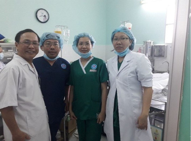 TP.HCM: 3 giờ sinh tử cứu sản phụ lộn tử cung nguy kịch, cực hiếm gặp - Ảnh 6. TP.HCM: 3 giờ sinh tử cứu sản phụ lộn tử cung nguy kịch, cực hiếm gặp - Ảnh 6.