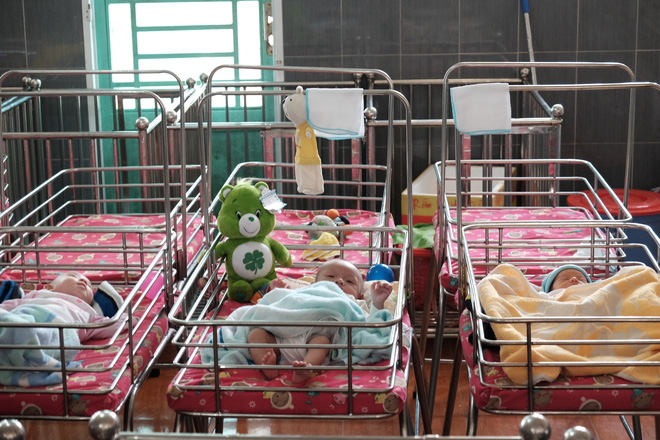 Bến Tre: Mái ấm nuôi dưỡng bé Phạm Đức Lộc xuất hiện dịch tiêu chảy, 17 trẻ phát bệnh, 1 trẻ tử vong - Ảnh 2.