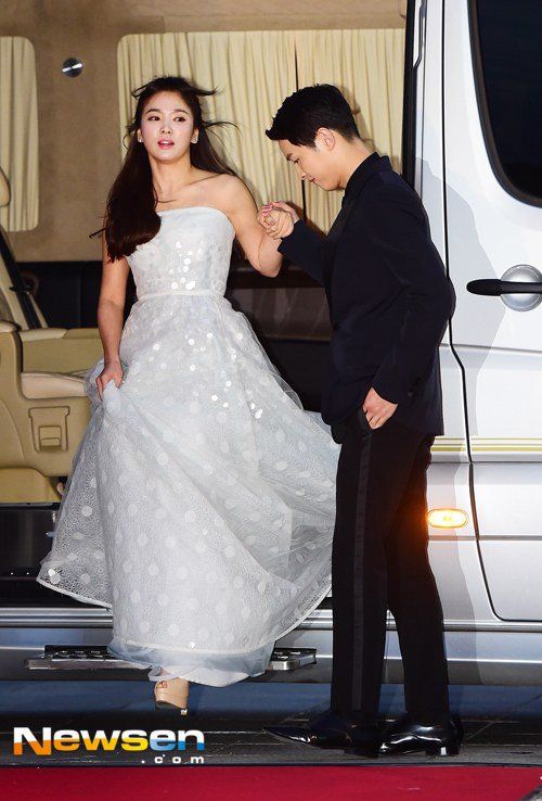 Tin buồn cho fan: Song Hye Kyo và Song Joong Ki sẽ không làm họp báo trước lễ cưới? - Ảnh 1.