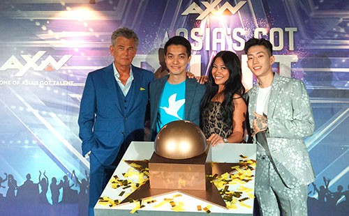 Chàng trai người Việt đi thi Asias Got Talent bị dân mạng chỉ trích là trò cười trên truyền hình - Ảnh 4.