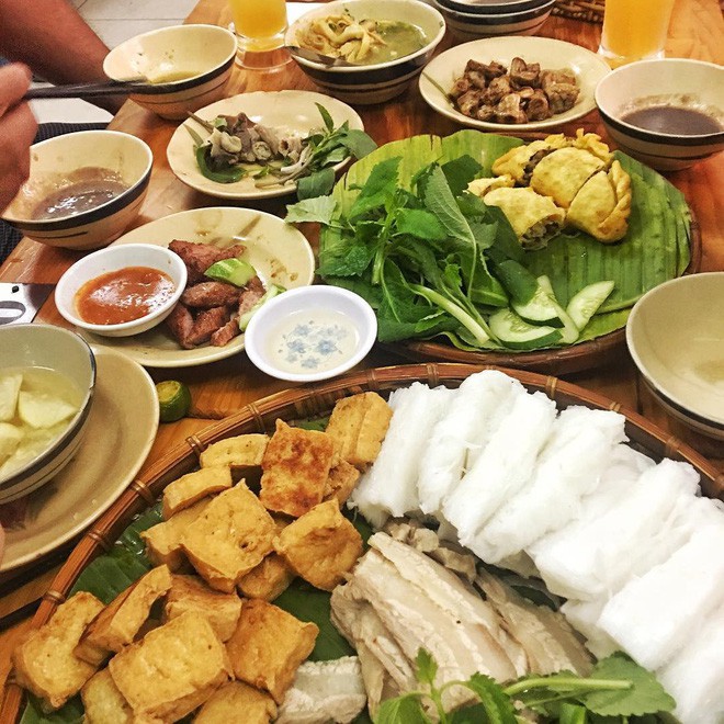 4 quán ăn bình dân vừa ngon, vừa dễ đụng người nổi tiếng ở Sài Gòn - Ảnh 19.