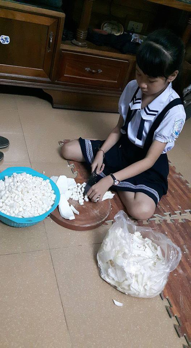 Cô bé Bống bán chè bưởi Tuyên Quang: Tự lập tài chính từ lớp 2, 10 tuổi đã sắm iPhone, laptop! - Ảnh 2.