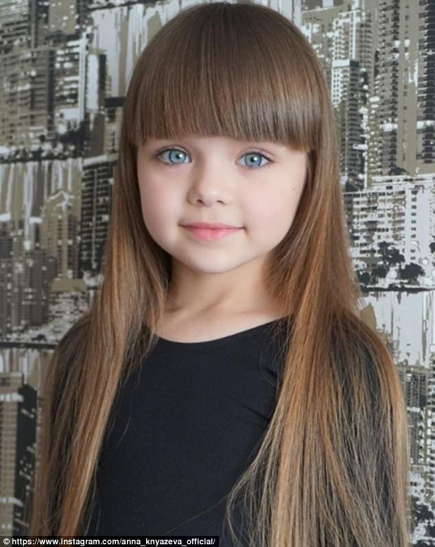 Sự thật đáng buồn phía sau danh xưng Cô bé xinh đẹp nhất thế giới của siêu mẫu nhí người Nga - Ảnh 2.