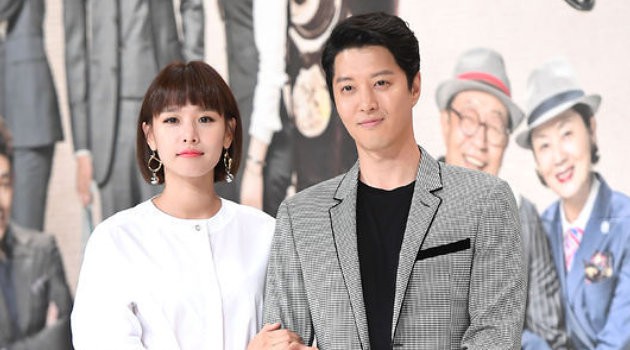 Lee Dong Gun từ chối lời mời các sự kiện để bên cạnh vợ chờ ngày vượt cạn - Ảnh 2.