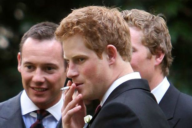 Vì vị hôn thê tương lai, Hoàng tử Harry đã quyết định từ bỏ thói quen không lành mạnh này - Ảnh 2.