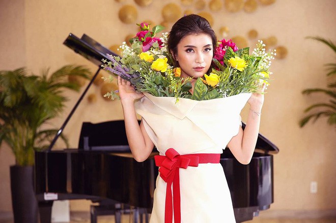 Năm 2017, Ngọc Trinh xứng đáng là Nữ hoàng váy nhái của showbiz Việt - Ảnh 19.