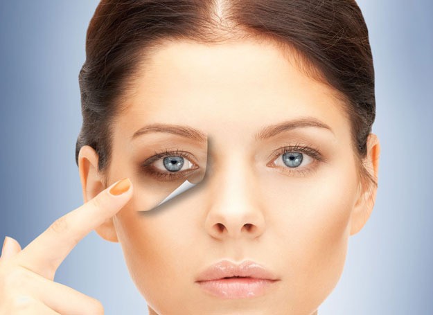9 loại tinh dầu tự nhiên có hiệu quả chống thâm, giảm nhăn rõ rệt với giá thành lại hợp lý hơn cả kem mắt - Ảnh 1. 9 loại tinh dầu tự nhiên có hiệu quả chống thâm, giảm nhăn rõ rệt với giá thành lại hợp lý hơn cả kem mắt - Ảnh 1.
