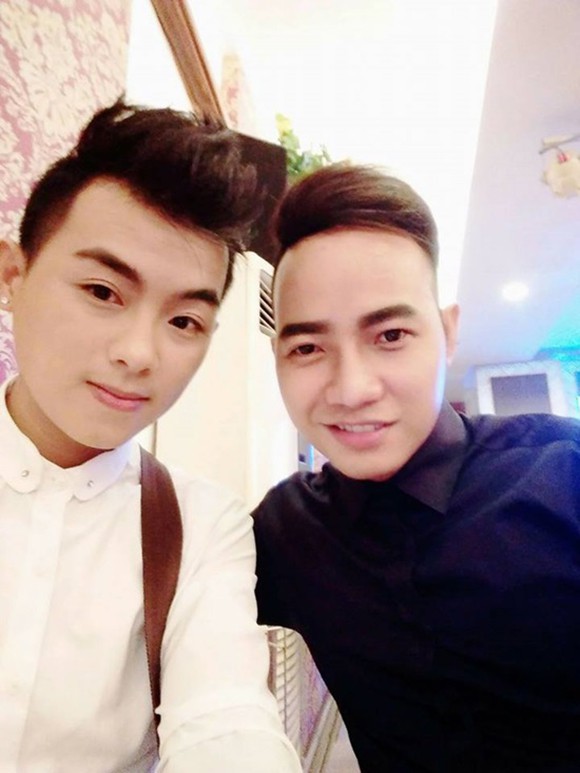 Tông mạnh vào đuôi xe tải, ca sĩ Lâm Gia Khang cùng thành viên nhóm nhạc tử nạn thương tâm - Ảnh 1. Tông mạnh vào đuôi xe tải, ca sĩ Lâm Gia Khang cùng thành viên nhóm nhạc tử nạn thương tâm - Ảnh 1.