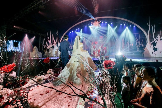 10 đám cưới Việt không phải của sao showbiz nhưng cực kỳ xa hoa khiến MXH nô nức chỉ dám nhìn không dám ước trong năm 2017 - Ảnh 38.