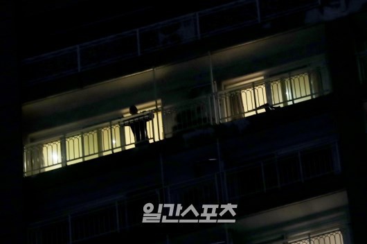 Hình ảnh cuối cùng đầy cô đơn, tuyệt vọng cùng bức thư đẫm nước mắt của Jonghyun (SHINee) được công bố - Ảnh 3.