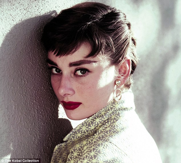 Bí mật thân hình mảnh khảnh của biểu tượng nhan sắc Audrey Hepburn, được tiết lộ bởi chính con trai ruột của bà - Ảnh 6. Bí mật thân hình mảnh khảnh của biểu tượng nhan sắc Audrey Hepburn, được tiết lộ bởi chính con trai ruột của bà - Ảnh 6.