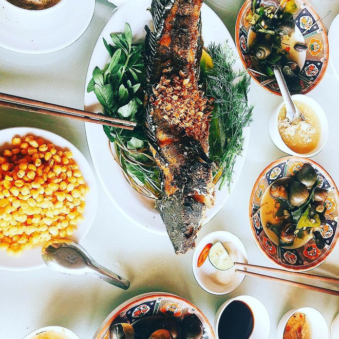 6 quán ăn phù hợp để nhóm đông người tụ tập trong ngày lạnh ở Hà Nội - Ảnh 9.