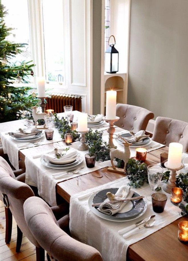 Trang trí bàn ăn thật lung linh và ấm cúng cho đêm Giáng sinh an lành - Ảnh 11.