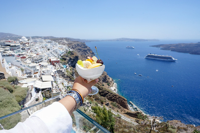 Santorini - Hòn đảo đẹp như thiên đường mà bạn nhất định phải dành tiền để đến một lần trong đời - Ảnh 12.