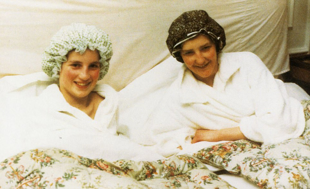 Những khoảnh khắc ngọt ngào trước giông bão hôn nhân của Công nương Diana khiến ta tin bà đã từng hạnh phúc - Ảnh 15.