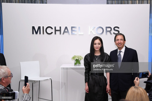 Dự show Michael Kors với tư cách đại sứ thương hiệu, Dương Mịch có phần lu mờ trước mỹ nhân Thái Lan Mai Davika - Ảnh 11.