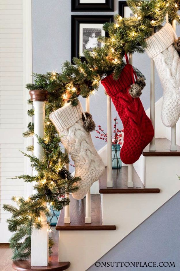 Ý tưởng trang trí cầu thang đơn giản mà lung linh để đón Giáng sinh đang tới gần - Ảnh 13.