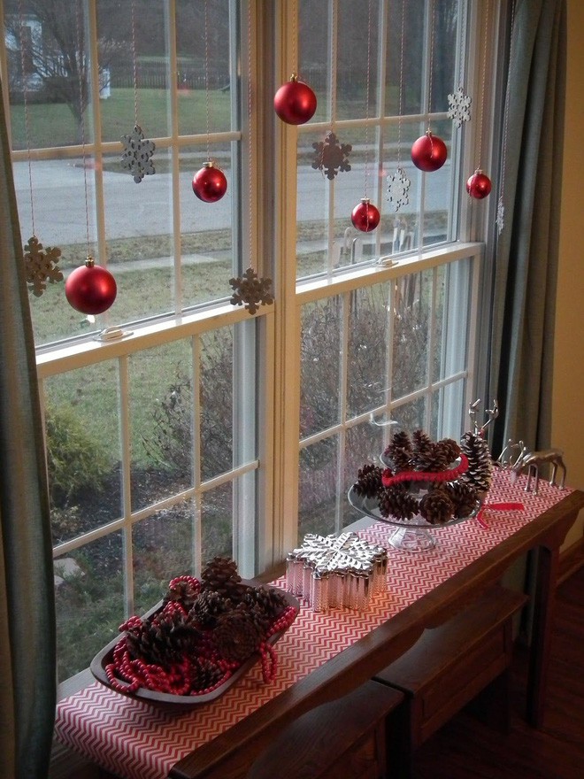 Mang không khí Giáng sinh đến từng khung cửa sổ nhà bạn với hàng loạt ý tưởng trang trí sáng tạo - Ảnh 13.