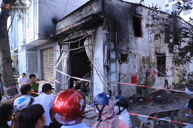 Chùm ảnh: Hiện trường vụ cháy khiến 3 người chết thảm ở Đà Nẵng - Ảnh 15.