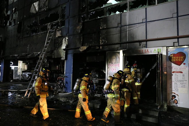 Nhà xe cháy rụi, khung cảnh tan hoang từ vụ cháy lớn nhất lịch sử Hàn Quốc làm 29 người thiệt mạng - Ảnh 15.