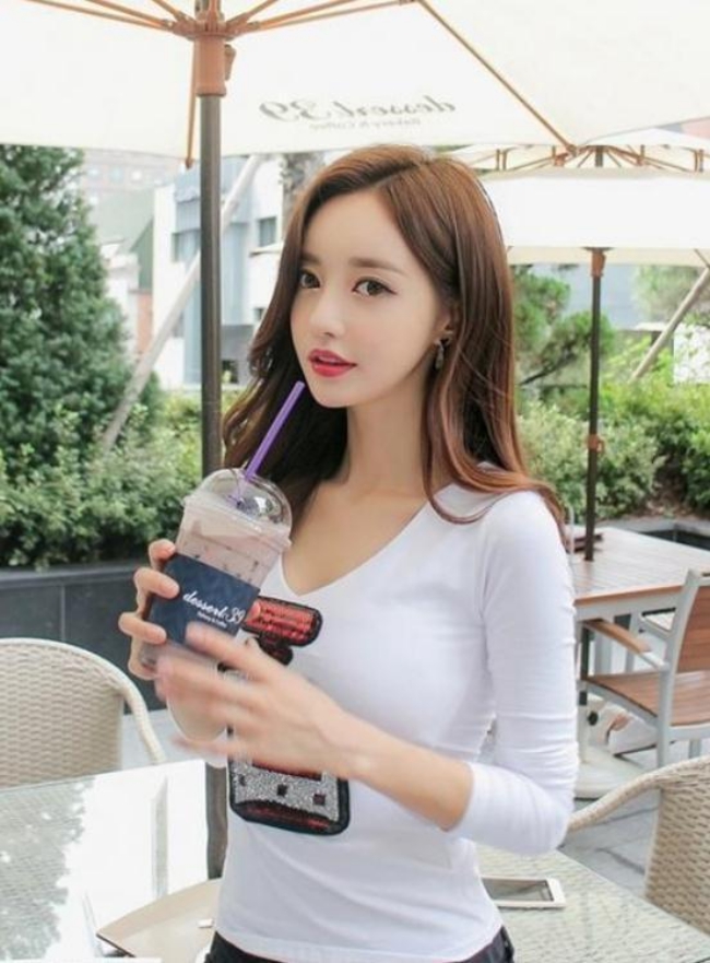 Danh sách 10 cô gái xinh đẹp hot nhất mạng xã hội Hàn Quốc trong năm 2016 - Ảnh 20.