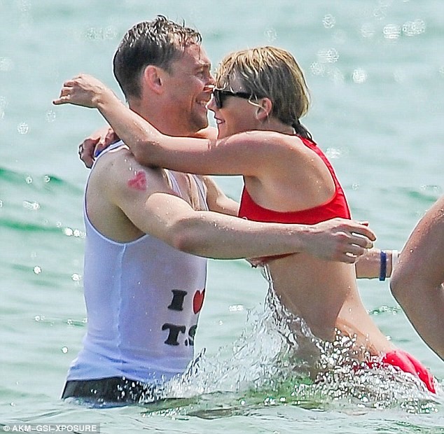 Tom Hiddleston khẳng định tình yêu với Taylor Swift hoàn toàn nghiêm túc - Ảnh 3.