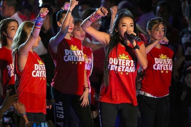 Chân dung nữ trợ lý gợi cảm của Tổng thống Philippines - Ảnh 3.