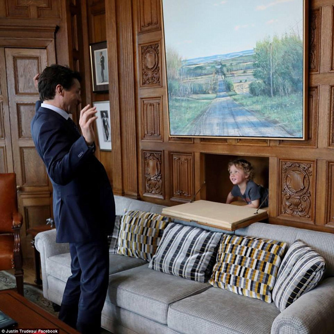 Thủ tướng điển trai của Canada lại khiến chị em đổ rạp vì loạt ảnh mới bên cạnh con trai đáng yêu - Ảnh 3.