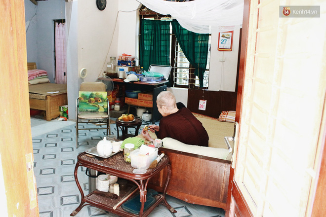 Gặp cụ bà 97 tuổi được phong sành sỏi Internet nhất Việt Nam: Tôi bị ung thư 3 năm nay, nhưng còn sức thì còn học! - Ảnh 3. Gặp cụ bà 97 tuổi được phong sành sỏi Internet nhất Việt Nam: Tôi bị ung thư 3 năm nay, nhưng còn sức thì còn học! - Ảnh 3.