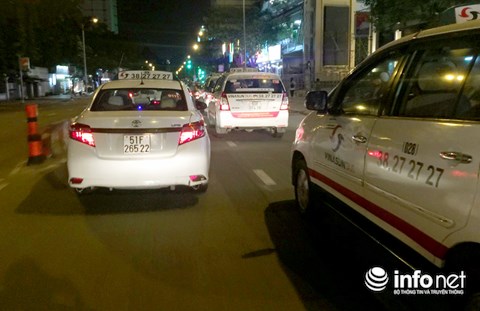 Bị phản ứng, tài xế taxi Vinasun kêu gọi gỡ bỏ băng rôn nói xấu Uber, Grab - Ảnh 3.