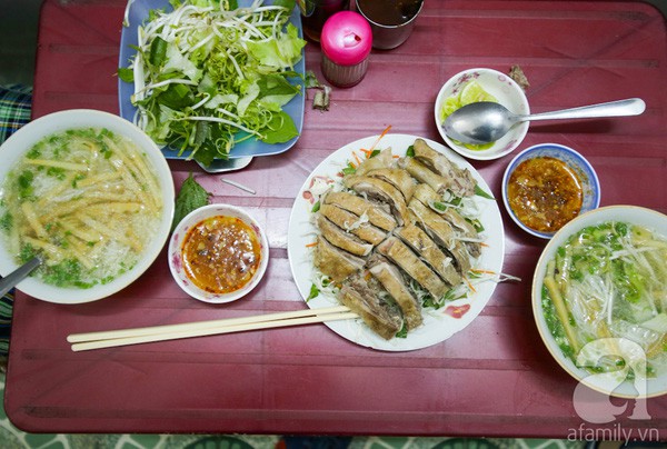 3 quán ăn Sài Gòn có tốc độ bán hàng nhanh như điện xẹt, nếu không canh giờ là hẹn quay lại lần sau - Ảnh 3.