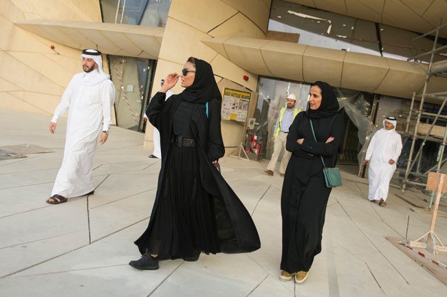Ẩn sau chiếc khăn che mạng Hijab: đây mới thực sự là cuộc sống của phụ nữ Ả rập - Ảnh 3.