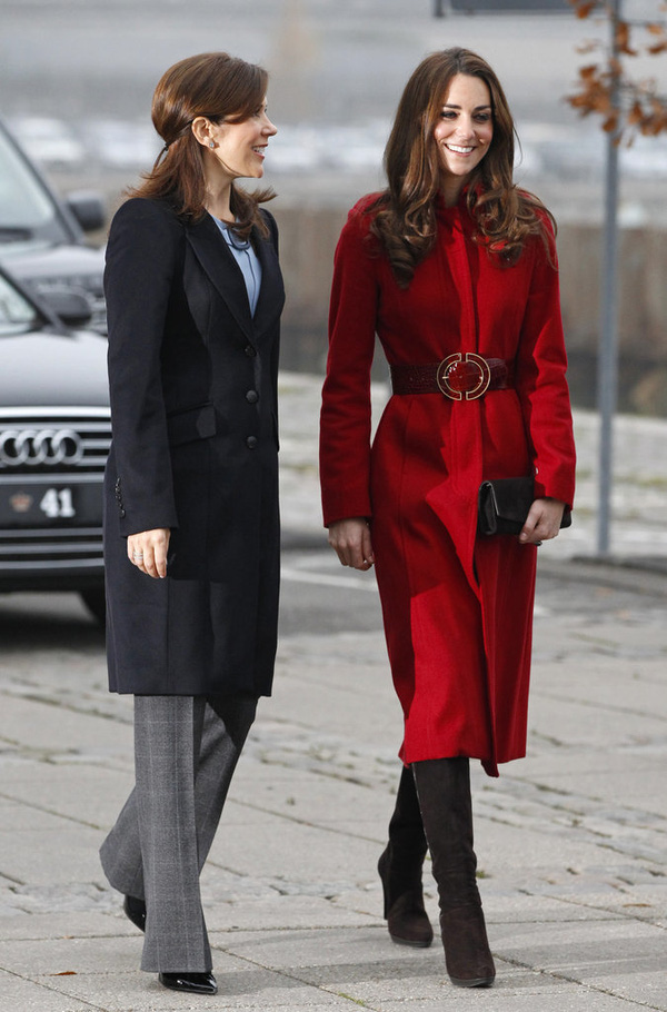 Có một vị công nương còn mặc đẹp hơn cả Kate Middleton - Ảnh 24.