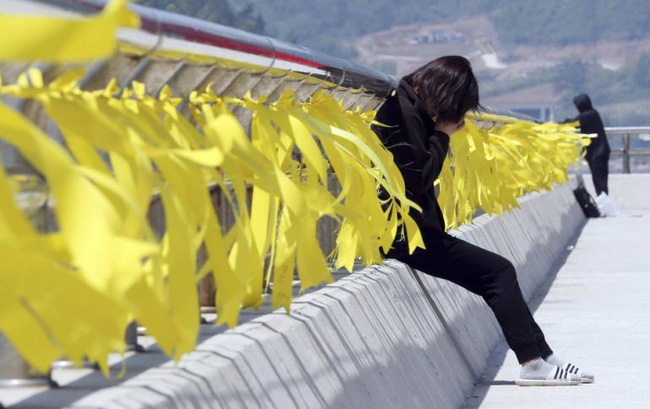 Hàn Quốc hoàn tất quá trình trục vớt phà Sewol - Ảnh 4.