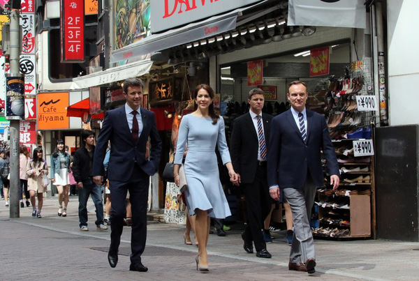 Có một vị công nương còn mặc đẹp hơn cả Kate Middleton - Ảnh 6.