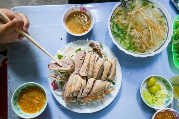 3 quán ăn Sài Gòn có tốc độ bán hàng nhanh như điện xẹt, nếu không canh giờ là hẹn quay lại lần sau - Ảnh 4.