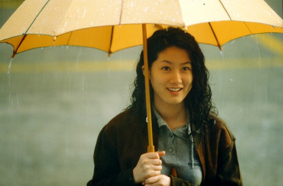 Bảo bối điện ảnh bí ẩn bậc nhất showbiz Hàn: Từ cô dâu bỏ trốn đến cuộc hôn nhân kín tiếng với gia đình quyền lực - Ảnh 4.