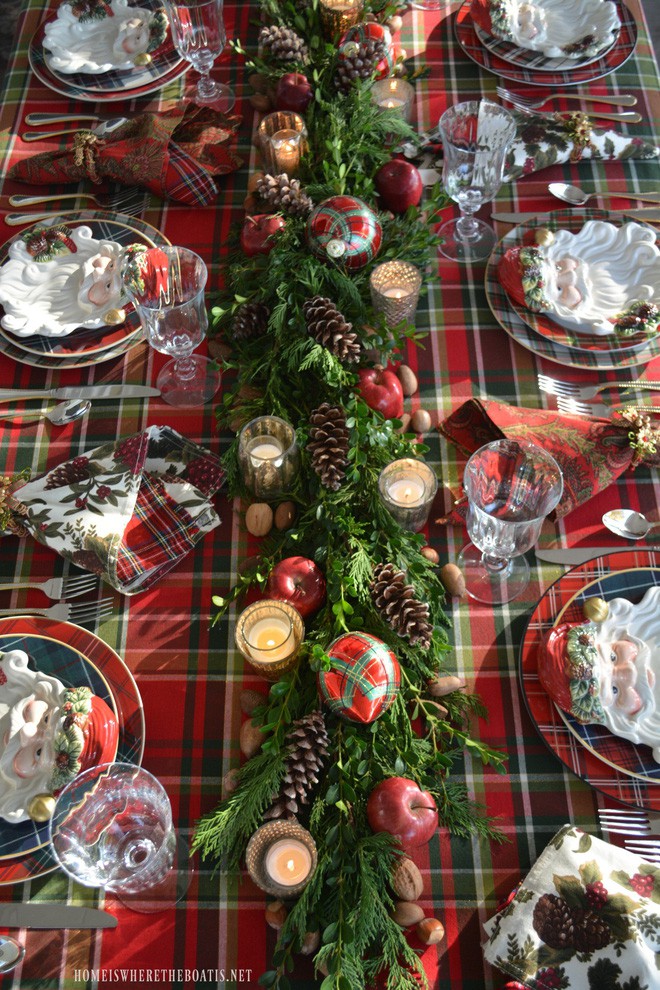Trang trí bàn ăn thật lung linh và ấm cúng cho đêm Giáng sinh an lành