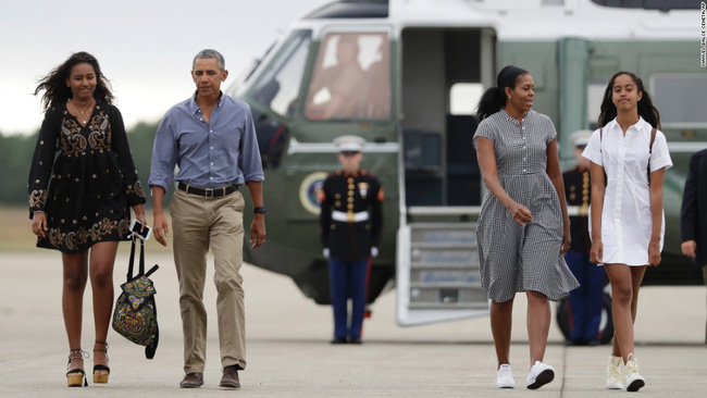 2 công chúa nhà Obama đã trưởng thành và xinh đẹp hơn rất nhiều sau 8 năm ở Nhà Trắng - Ảnh 33.